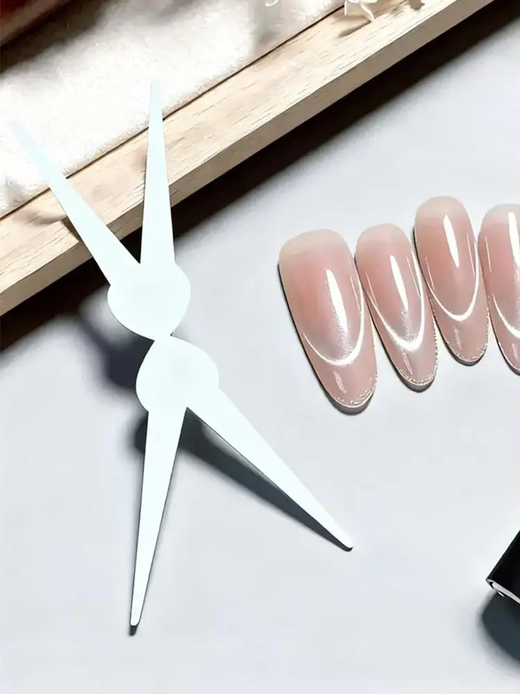 2-in-1 3D-Linie Französisches Multifunktions-Katzen-Magnet-Nagelkunstwerkzeug mit Eisen Neue starke Zylindermagnete Halbmond-Design-DIY-Werkzeug