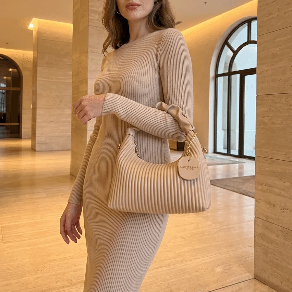 

Elegant Texture Vertical Stripe Handbag Small-Scale Design Polyester Lining Synthetic Leather Crossbody Bag Simple Color Luxury