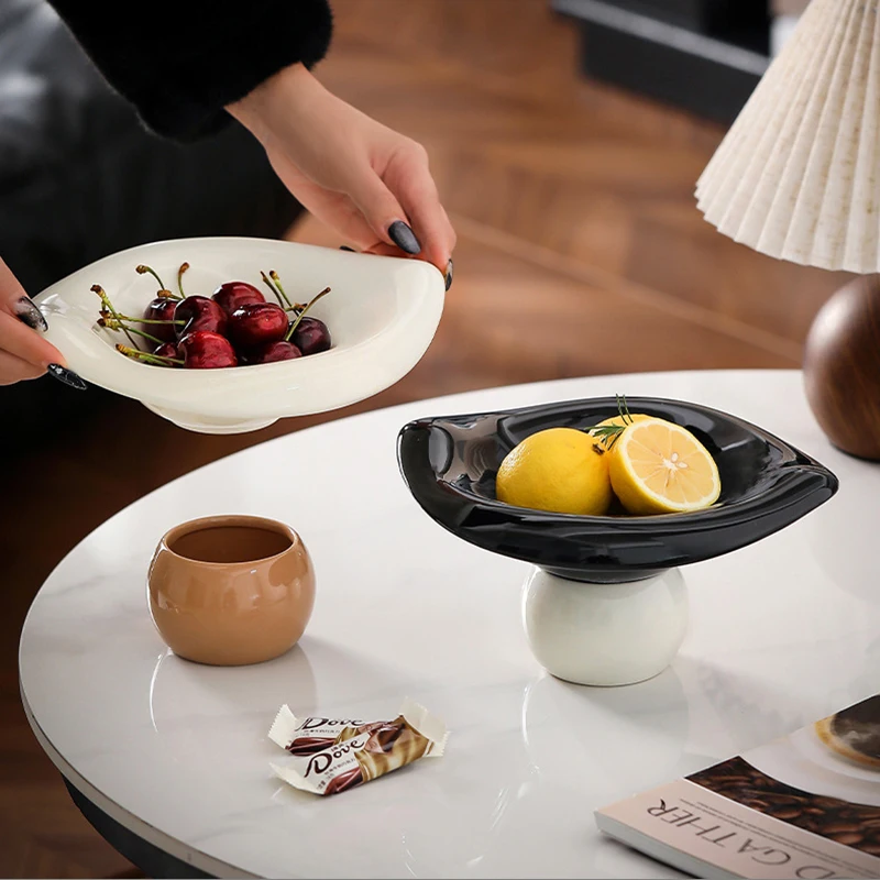 European Ceramic Fruit Bowl Delicate Drain Fruit Basket Household Irregular Candy Snacks Sundries Storage Tray Dried Fruit Box