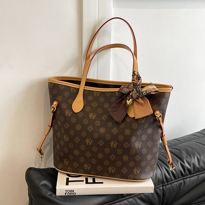 

Luxury Retro Messenger Bag For Women - Unique Textured Leather Crossbody Tote With Paris Fashion Design, Minimalist Party Clutch