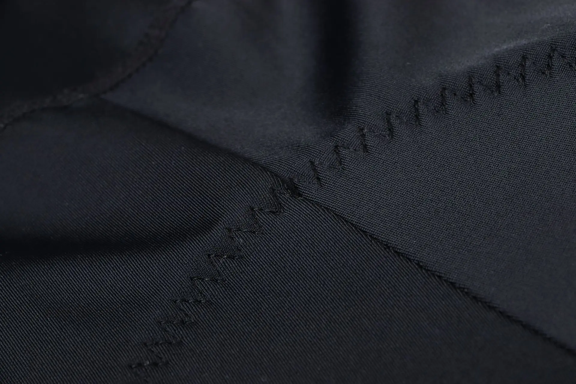 Hiserwa Herren-Radtrikot-Shorts mit 3D-Polsterung, atmungsaktive Fahrrad-Trägerhose mit Seitentasche, MTB-Radtrikot-Shorts – Detail 18