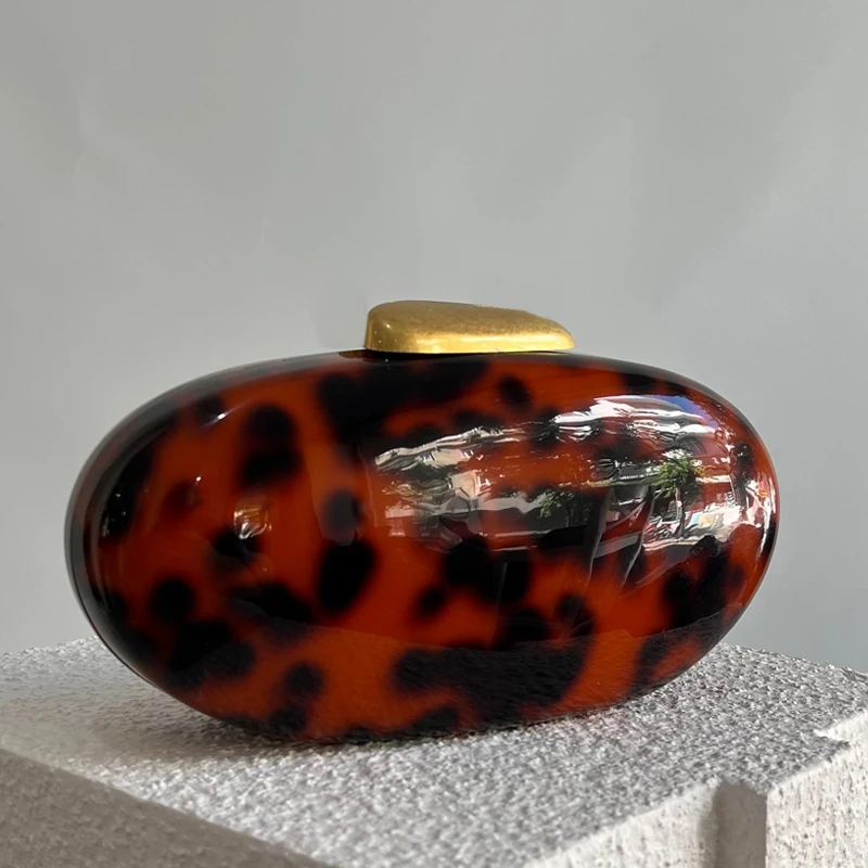 

Мини-овальная коробка-клатч, вечерние сумки для женщин, роскошная дизайнерская сумка-кошелек, новинка 2025, акриловая цепочка с леопардовым принтом, ремешок на плечо