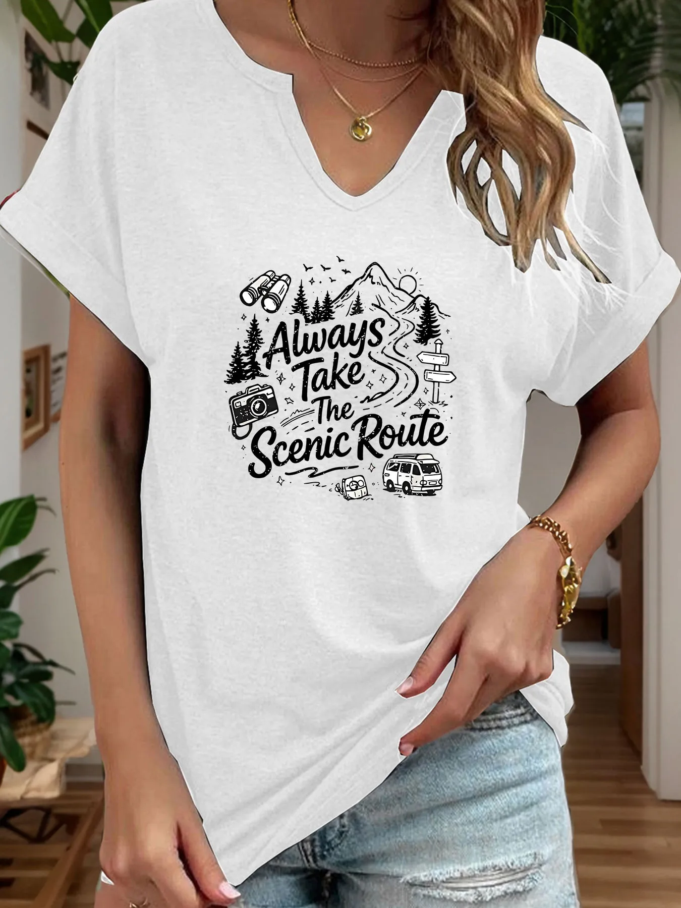 Hand-drawn style mountain camping car print T-shirt, casual and fashionable V-neck rolled-sleeve short-sleeved blouse for women