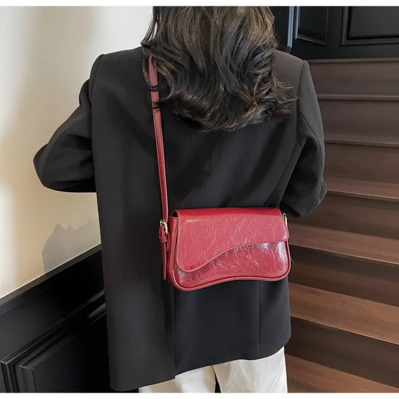 

High Grade Canvas Crossbody Bag Casual Lightweight Multiple Interior Pockets Daily Use