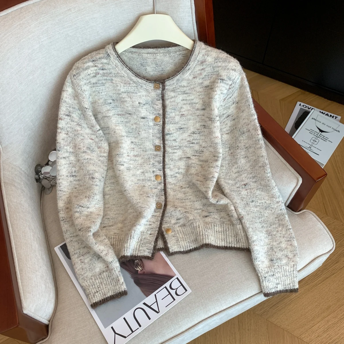 سترة نسائية رمادية فاتحة Y2k عتيقة 2000s سترة بأكمام طويلة سترة كورية متماسكة ملابس خارجية لخريف وشتاء 2025