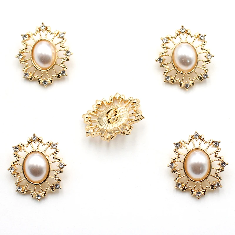 New Pearl Alloy Sewing Buttons 10 Pieces/Batch 20 * 23MM Gold Rhinestone Decorative Hand Sewing Clothing Button Accessories