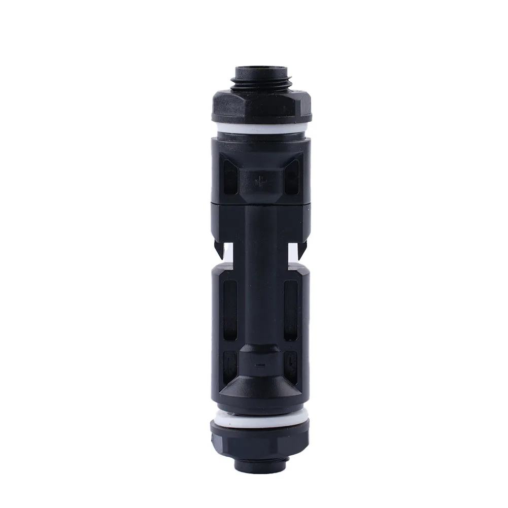 Efficient Solar Panel Connection for Outdoor Use IP67 Waterproof Female Coupling and Power Distributor (Set of 5)