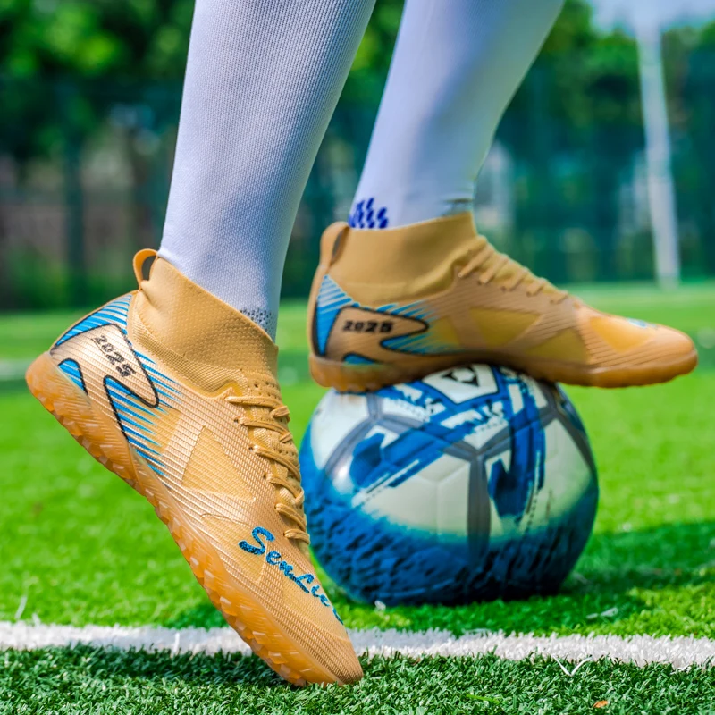 

Super Star Fashion Golden Men's Football Boots Unisex Prodessional Indoor Soccer Shoes Men Breathable Futsal Sneakers Size 46