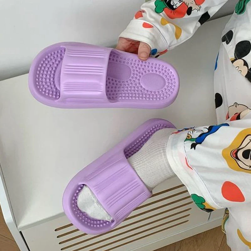 Comfortable Indoor Massage Slippers Women Lightweight Eva Soft Sole Home Slides Woman Summer Outdoor Non Slip Beach Flip Flops view 2