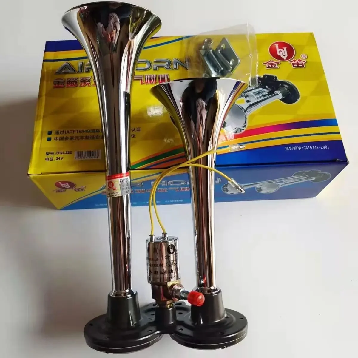 شاحنة بوق سيارة شفافة 24 فولت 12 فولت، صمام كهربائي يتم التحكم فيه إلكترونيًا، أنبوب مزدوج للغاز، بوق عالي الصوت للغاية