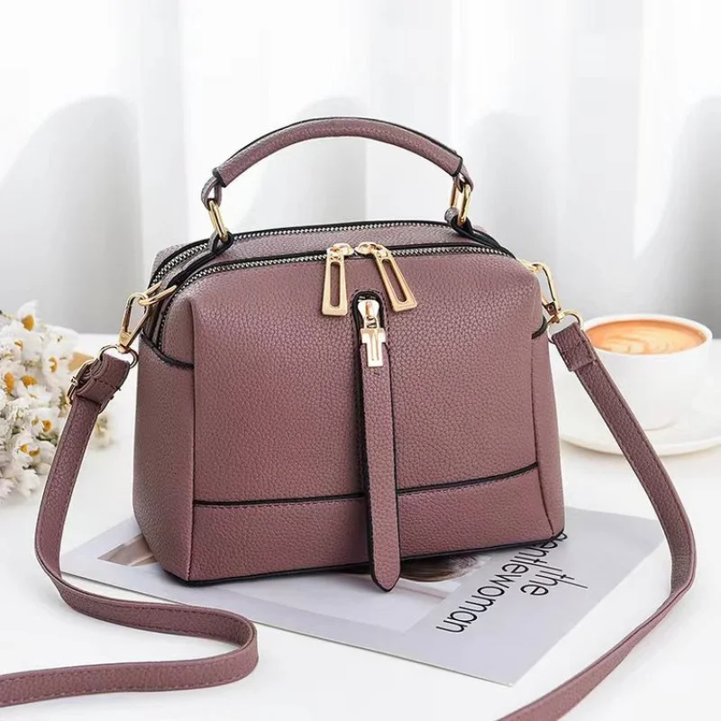 

Superior Women's Crossbody-Bag Made Of Lizard-Stripe Leather Featuring Elegant Trendy Spacious Soft Daily Modern Look​