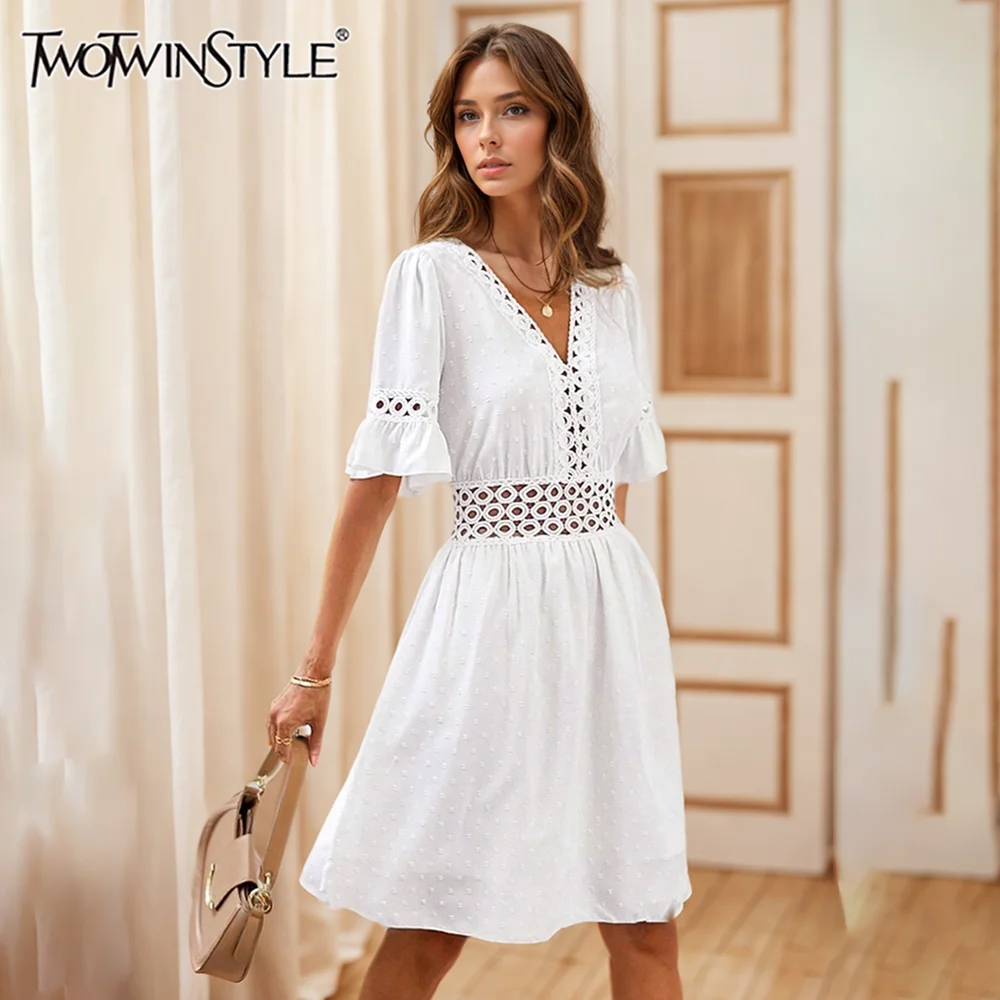 TWOTWINSTYLE Hollow Out Designer Mini Dresses For Women V Neck Short Sleeve High Waist Splicd Folds A Line Dress Female Style