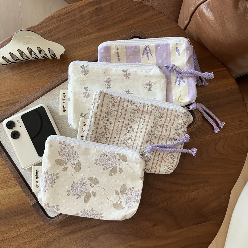 

Мини-органайзер для хранения, стеганая косметичка с цветочным узором, сумка для хранения наушников и помады, дорожная косметичка, аксессуар для макияжа