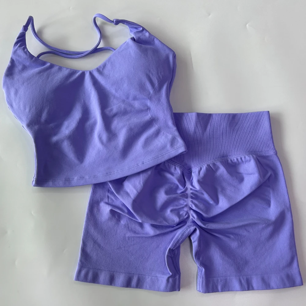 2-teiliges Gym-Set für Damen, nahtloses, rückenfreies Top mit Trägern, High-Waist-Yoga-Shorts, Fitnessanzug, Sportbekleidung, Workout-Set – Detail 14
