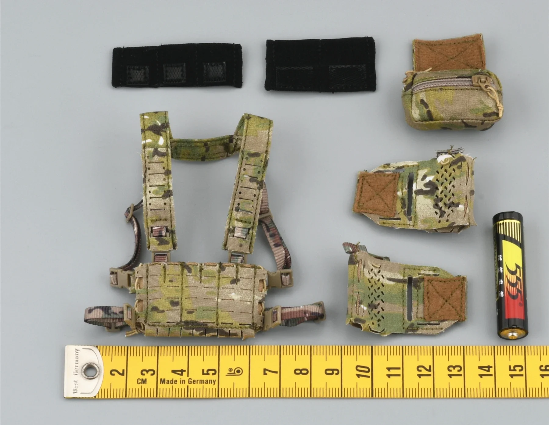 

Easy&Simple 1/6 Scale ES 26063 Soldier Chest Hanging Set Model for 12'' Special Forces