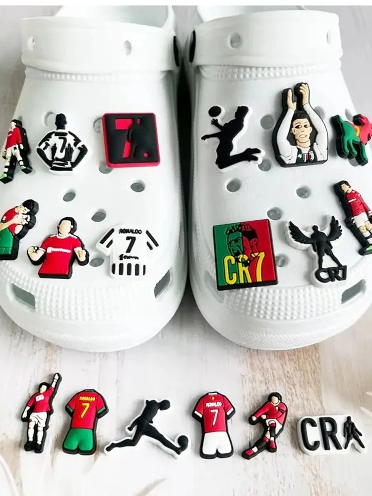 Football Star 1-18 piÚces/ensemble de chaussures de dessin animé de noël Cristiano Ronaldo, accessoires décoratifs charmants, cadeaux préférés des enfants