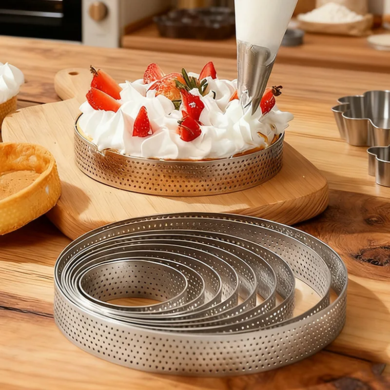 Professional kitchen baking perforated decorative tool stainless steel tart mold for cooking cakes, circular mold, circular ring