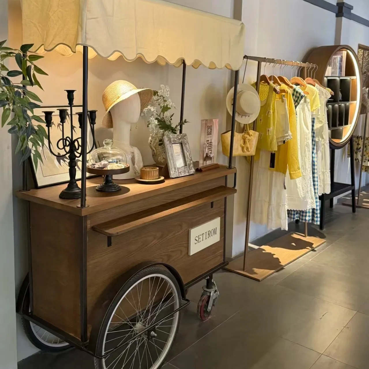Customizable Internet celebrity creative solid wood float display commercial vending car movable