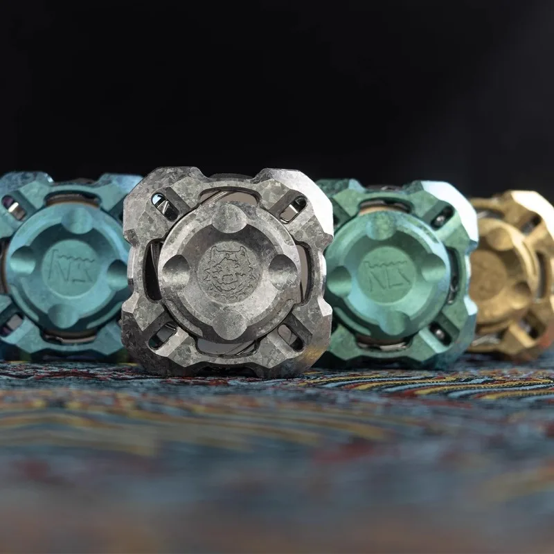 KTS EDC Mortise and Tenon M4 Four-leaf Limited Internal and External Linkage Mechanical Metal Fidget Spinner Decompression Toy