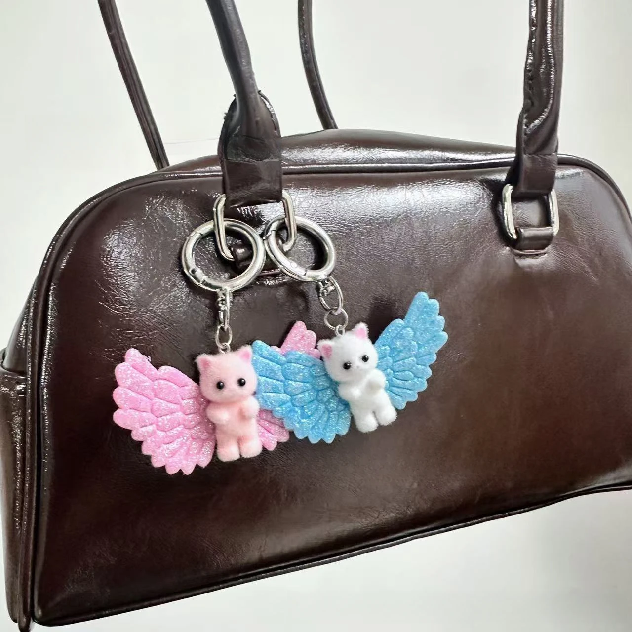 New Angel Cat Cute Flocking Treatment Pink and White Cat Car Key Chain Bag Earphone Pendant Bag Pendant Accessories