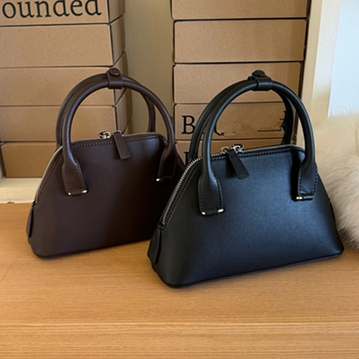 

Withered Minimalist Handmade Retro Cowhide Shell Bag High Quality Light Luxury Advanced Niche Simple Messenger Bag Women