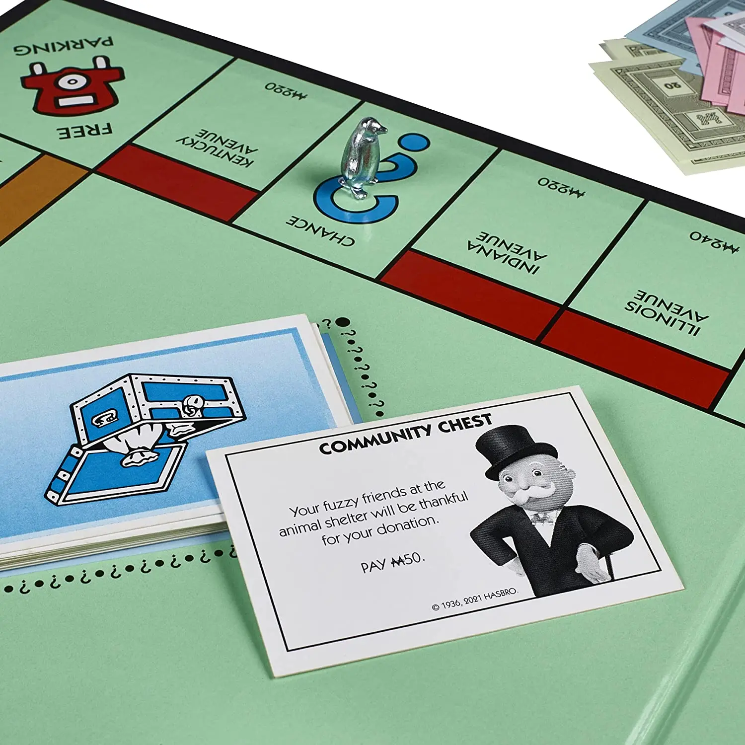 Hasbro C1009 MONOPOLY Crooked Cash Board Game for Families and Kids Ages 8 and Up, Includes Mr Decoder to Find Fakes