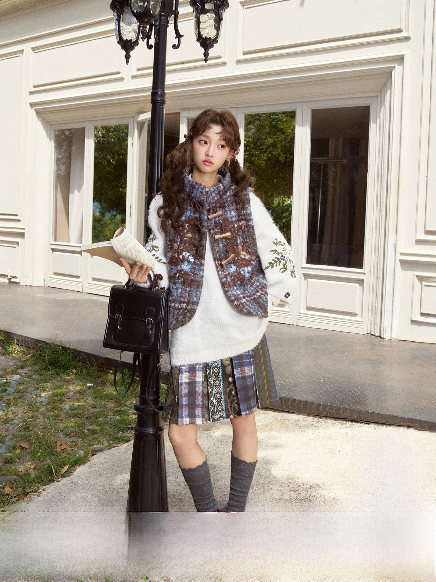 

Осень 2023, новый женский комплект с юбкой-свитером, комплект с вышивкой Plu Forest System, комплект с юбкой, свитер, комбинированный