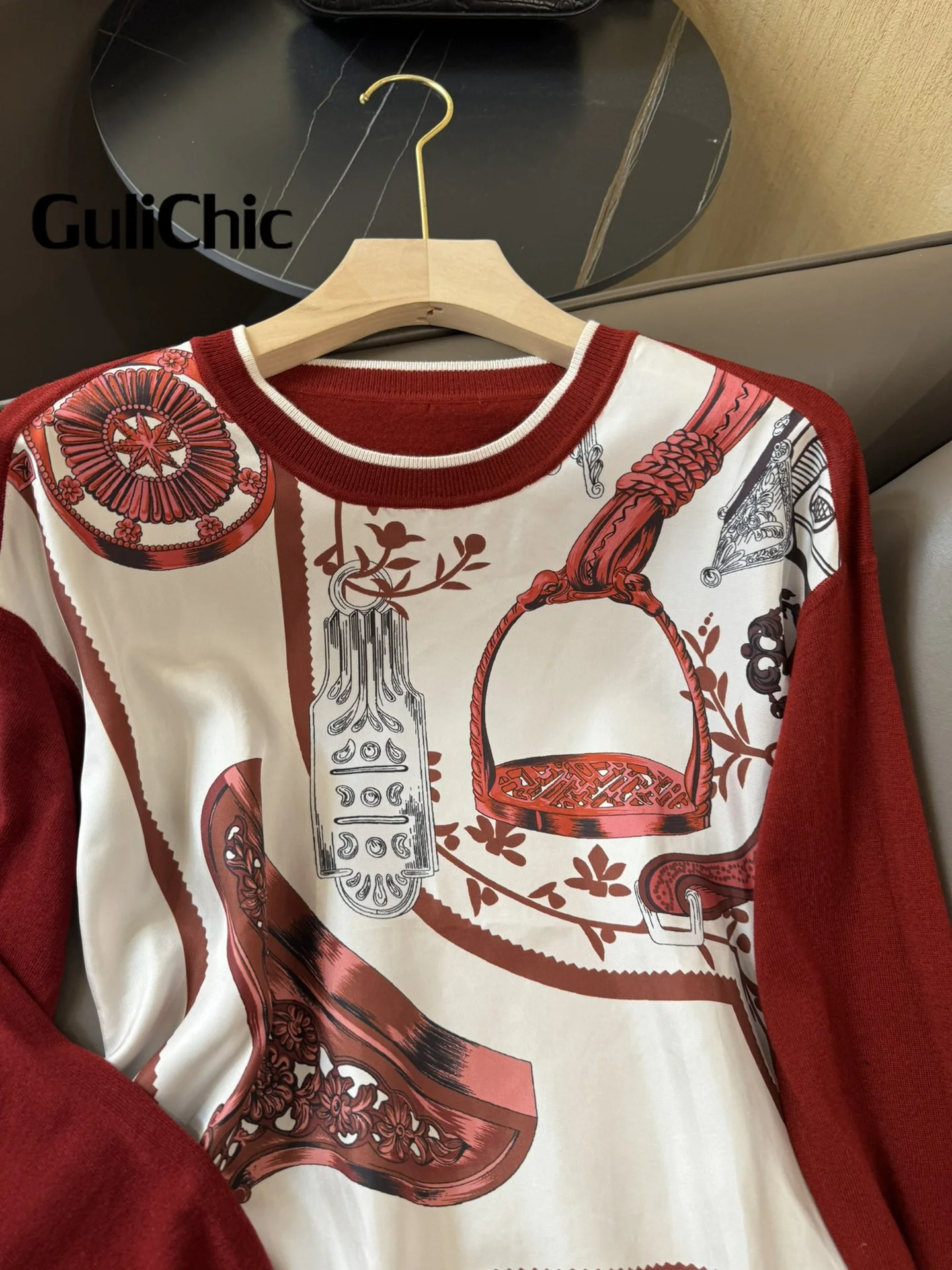 3.1 GuliChic Women\'s Silk Vintage Print Spliced KnitwerarRound Neck Long Sleeve Comfortable Pullover Soft Wool Knit Top