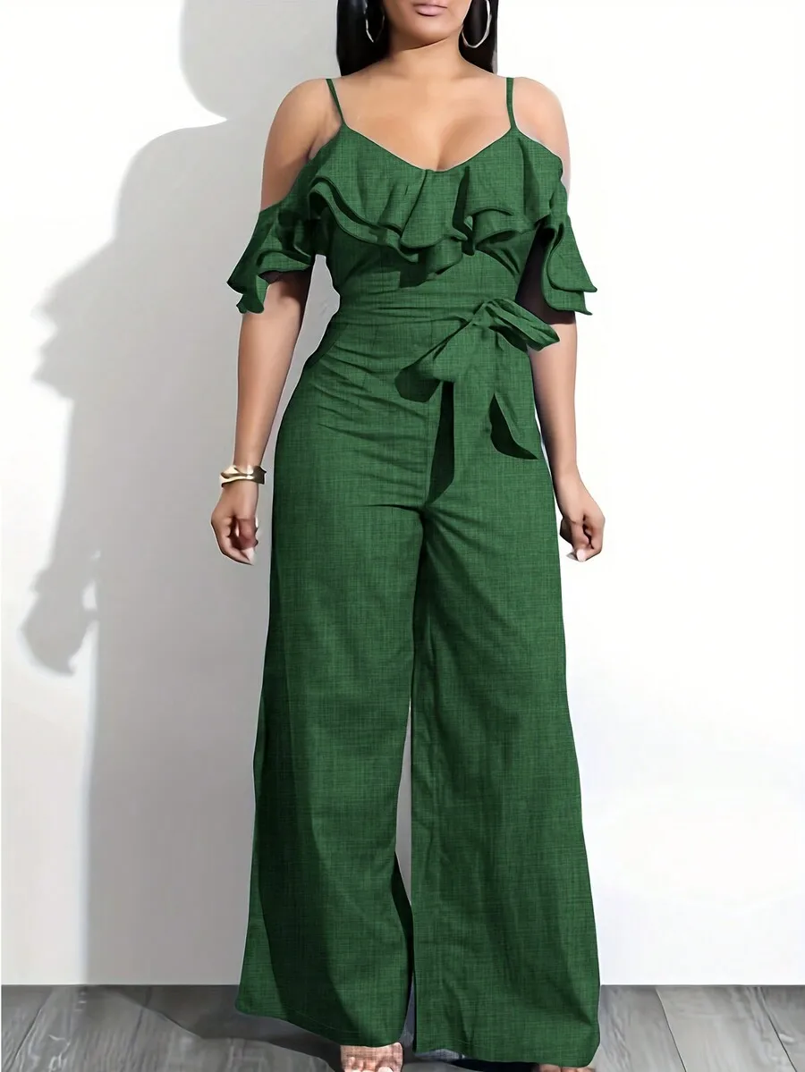 

Женский зеленый комбинезон с рюшами на плечах и завязками на талии