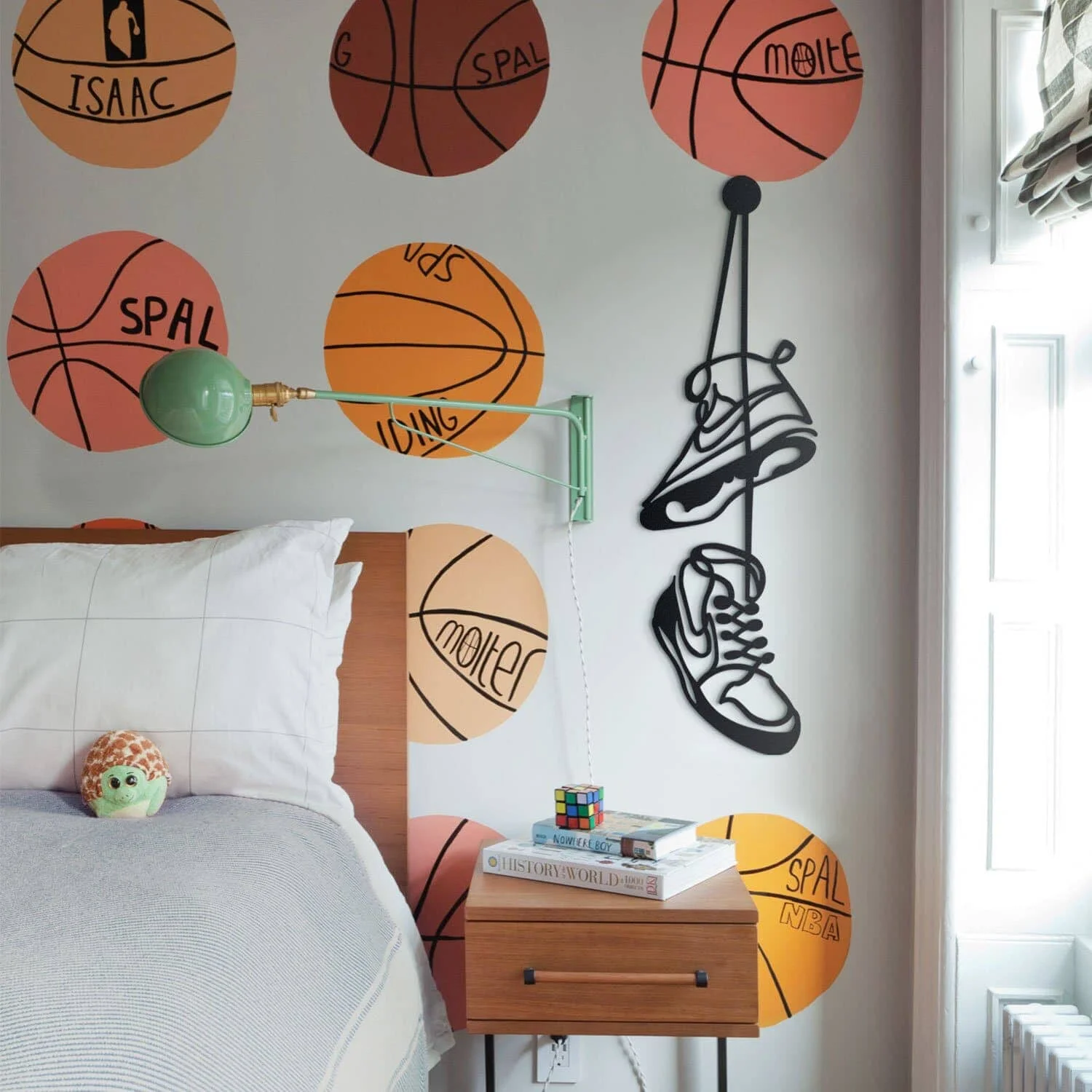 Patrón de zapatos de baloncesto, arte de pared de Metal para gimnasia, sala de estar, dormitorio, chimenea, adorno colgante de pared para el hogar