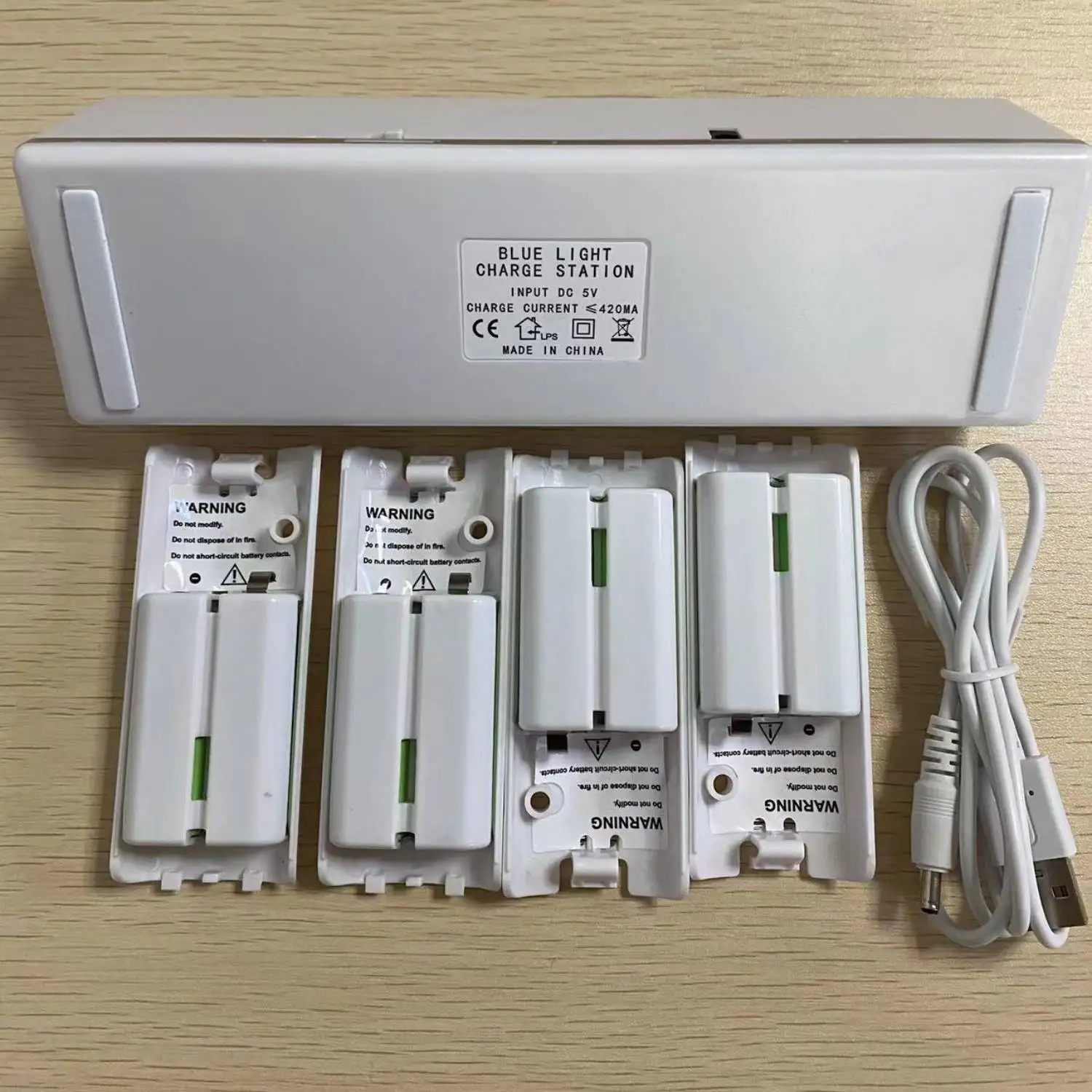 

Charging St 4 Slots USB ABS Material Durable Smart Store Practical Remote Adapter