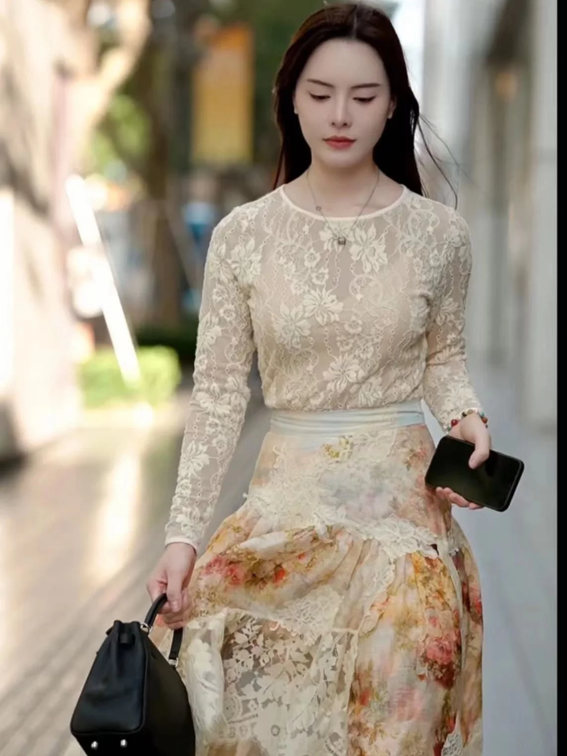 

Женский длинный боди Z Home Luxury, осенняя коллекция 2024, с кружевом и вырезами, на бархатной основе, универсальный базовый слой