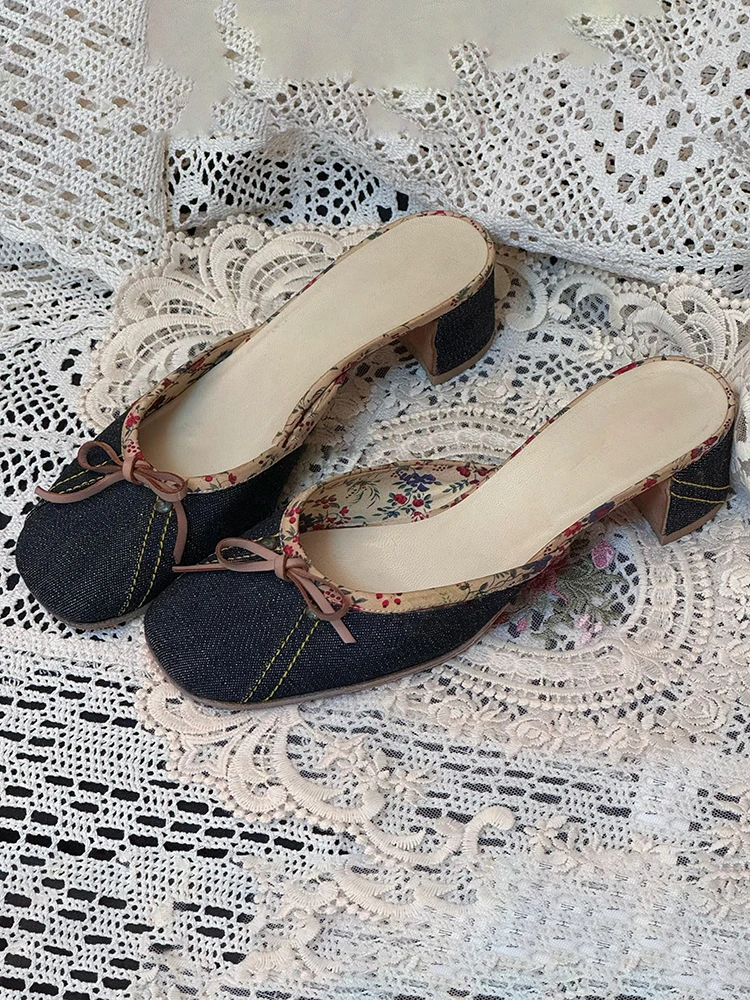 

Ретро Miu Countryside Sle Knot Head Cover Джинсовые слипоны с квадратной головкой Thi Heel Мюли Нескользящая резиновая подошва