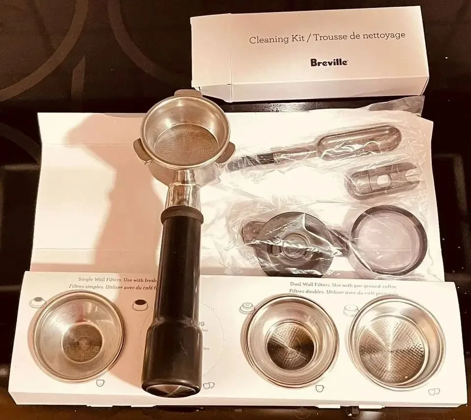 ماكينة الاسبريسو جي بريفيلز باريستا اكسبرس، ستانلس ستيل مصقول، BES870X