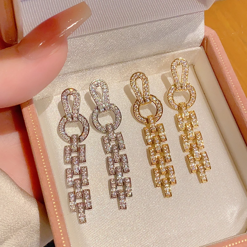 Neue Modische Qualitäts-Designer-Ohrringe aus Messing, Einzigartig, Niedlich, Gold-Silber, Elegant, 18K Vergoldet, Luxuriöse Lange Hängeohrringe