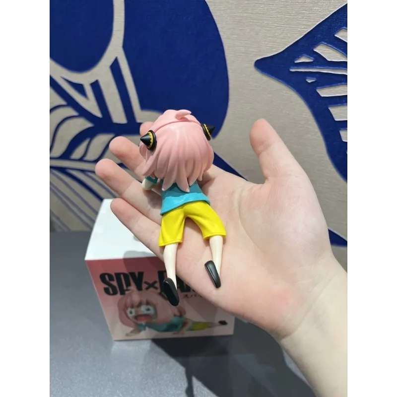 SPY×FAMILY Anime Peripheral Anya Forger Falls and Cries Figure Cute Desktop Ornament Holiday Gift 2D Collection Girl's Heart