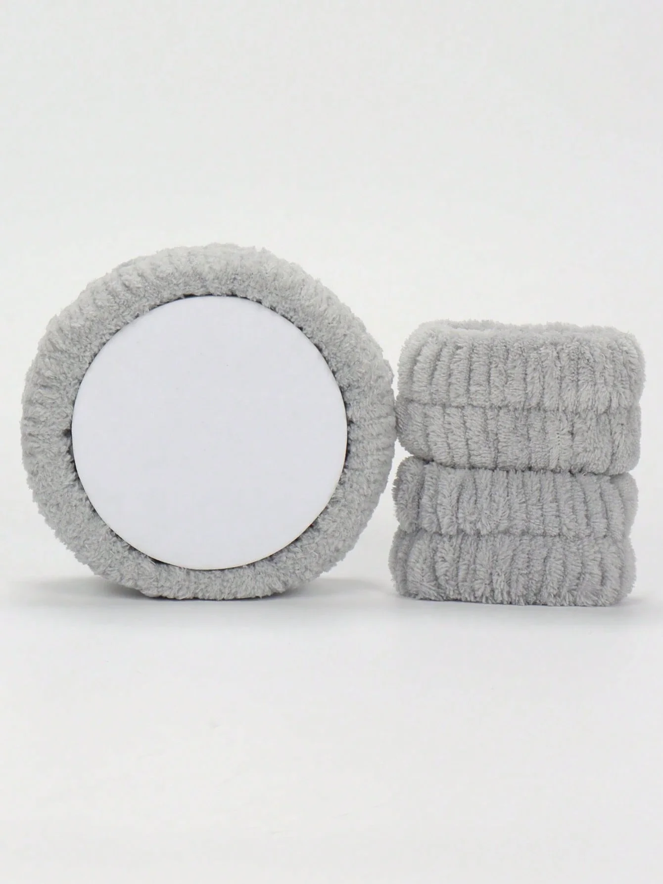 

Набор из 3 предметов: повязка на голову и браслеты для очищения лица, макияжа и путешествий