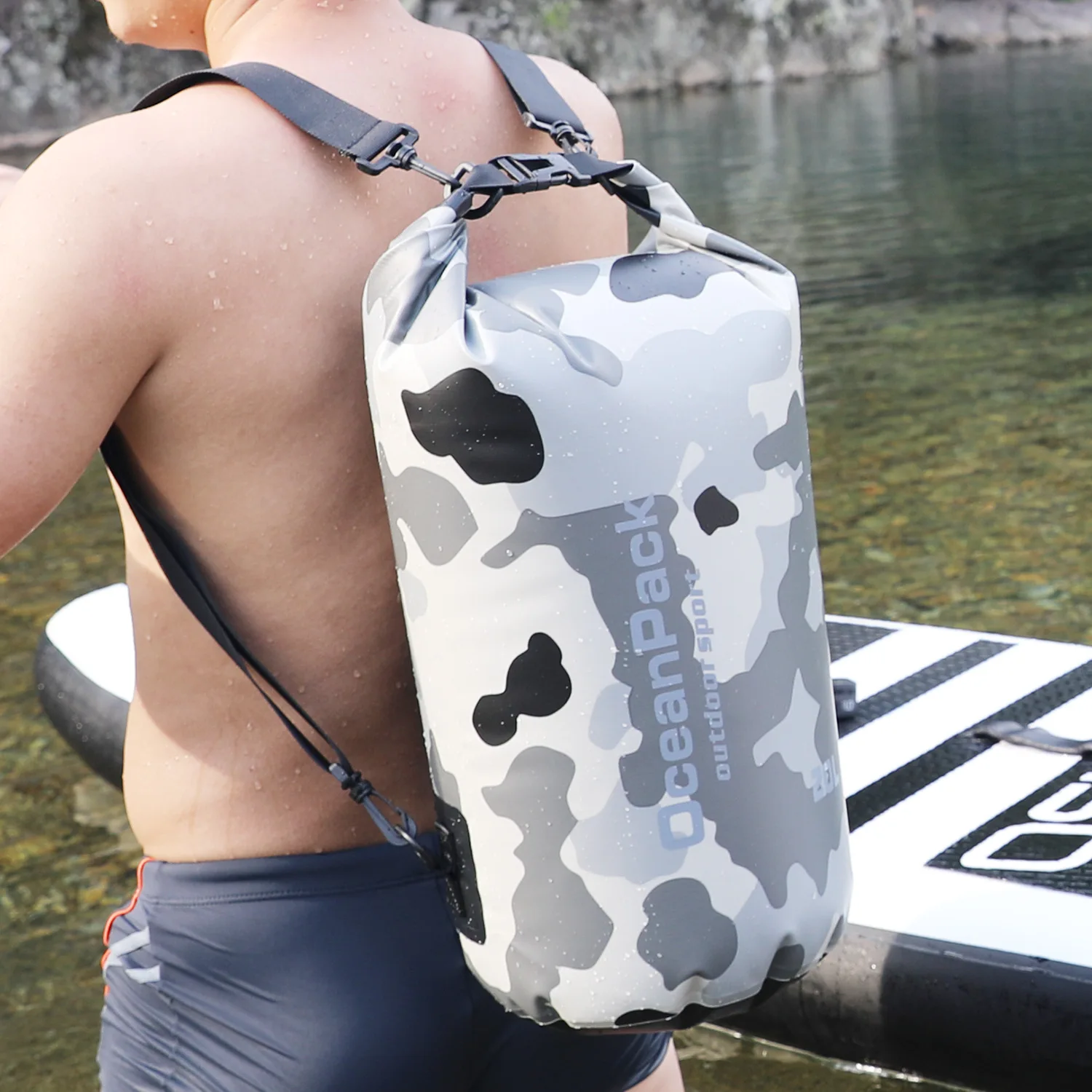 Borsa impermeabile impermeabile in PVC 2L 5L 10L 20L 30L Camo Outdoor Diving pieghevole uomo donna borsa da nuoto da spiaggia Rafting River Ocean Backpack