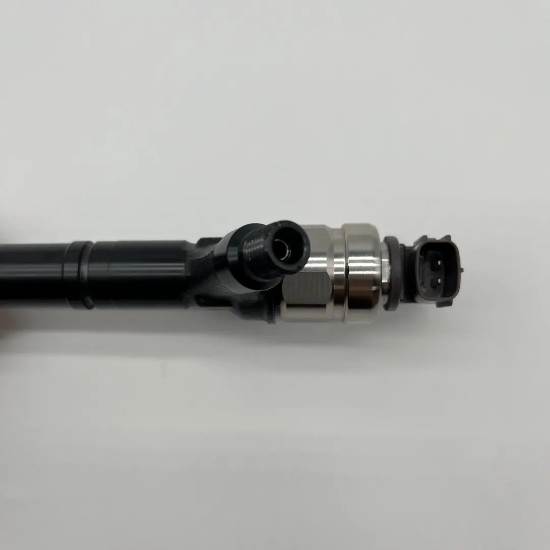 

095000-9780 Car Fuel Injector 23670-59037 for Toyota Land Cruiser 200 4.5L V8 DOHC Turbo Diesel