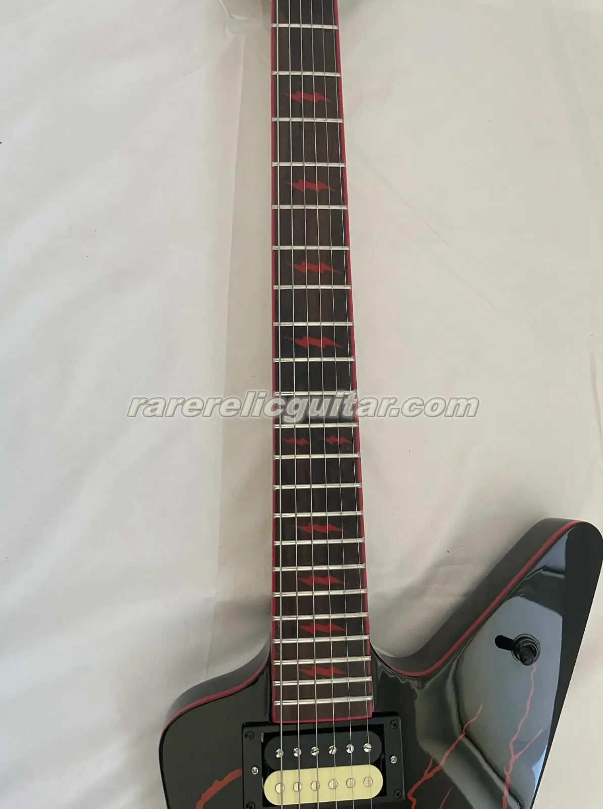 Dimbag Darrell Blood Bolt Red Lightning Black Electric Guitar Red Binding Floyd Rose Tremolo Bridge Black Hardware