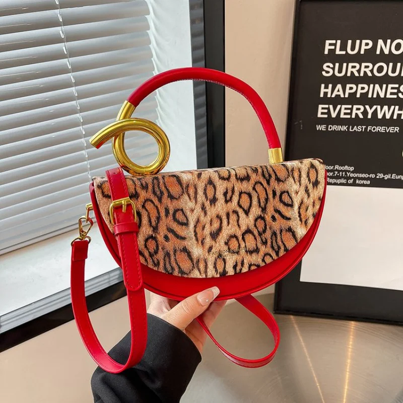 กระเป๋าสะพายข้างหนังผู้หญิงอเนกประสงค์ Elegant Classic ไหล่ Messenger สไตล์สําหรับสุภาพสตรีทุกวัน