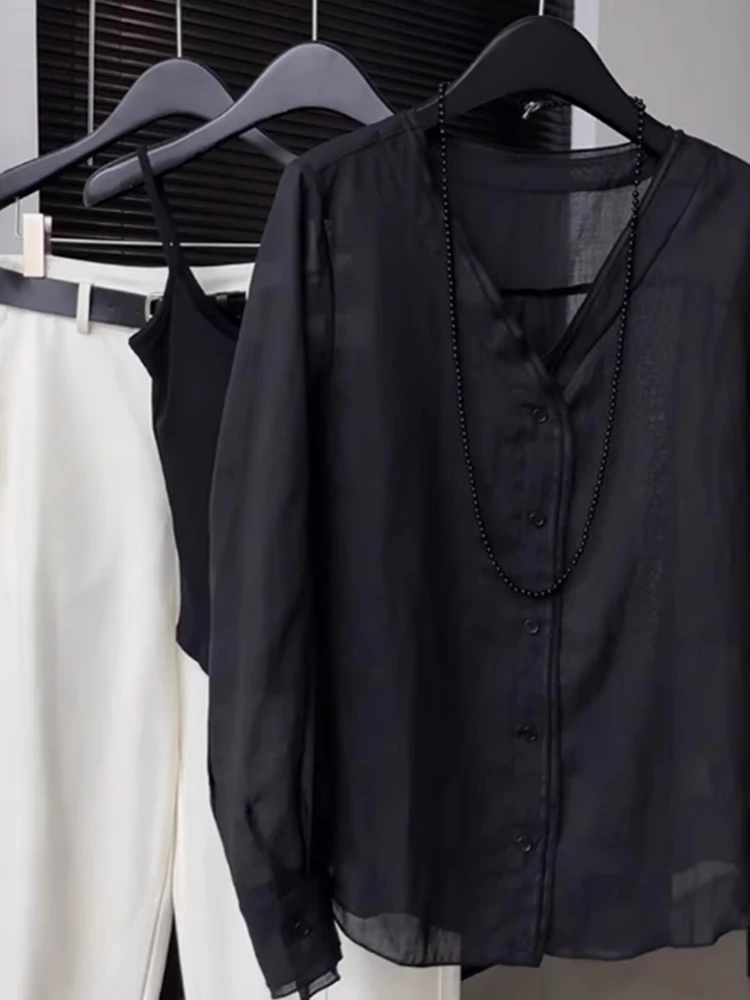 

High-End Black V-Neck Linen Sun Protection Shirt Women's Summer Thin Breathable Lazy Style Casual Cover up Top