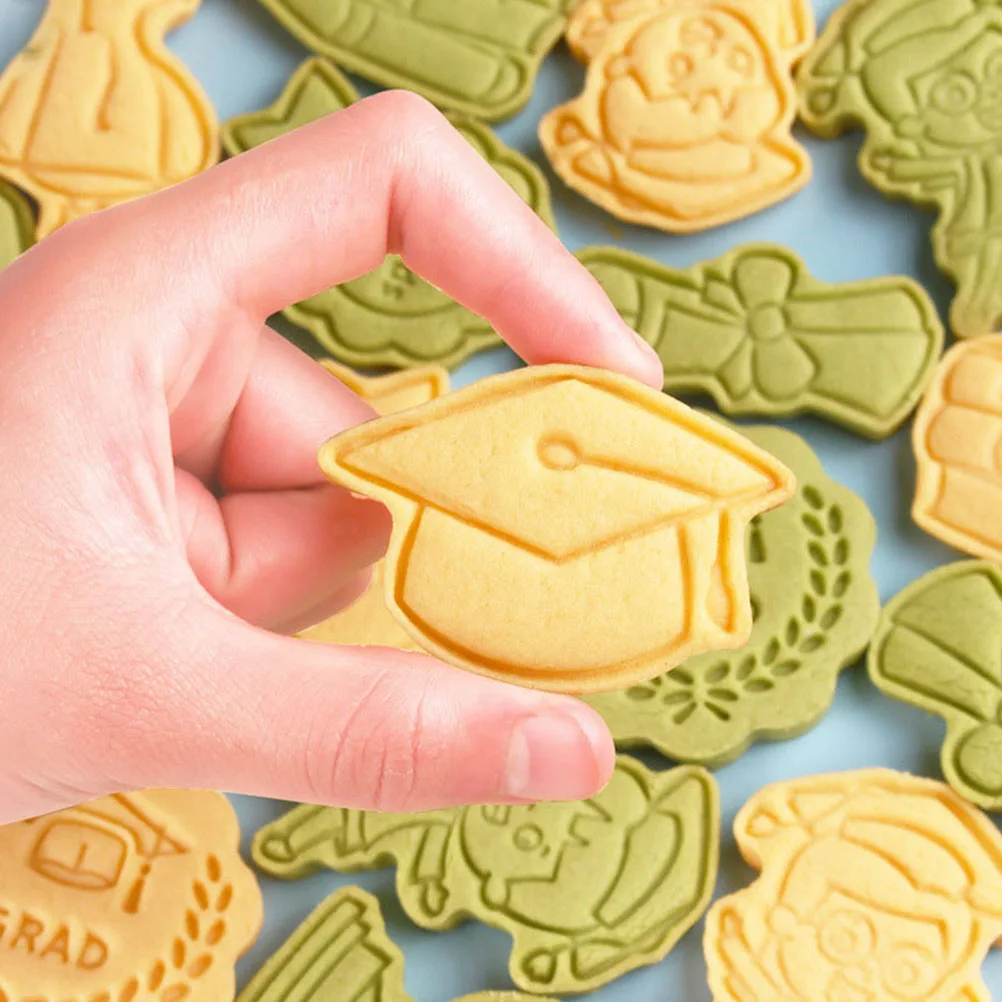 

8pcs Graduation Biscuit Mold for Chocolate Cookie Candy Fondant Kids Adult Fun Sugar Practical Easy Demould Baking Kitchen