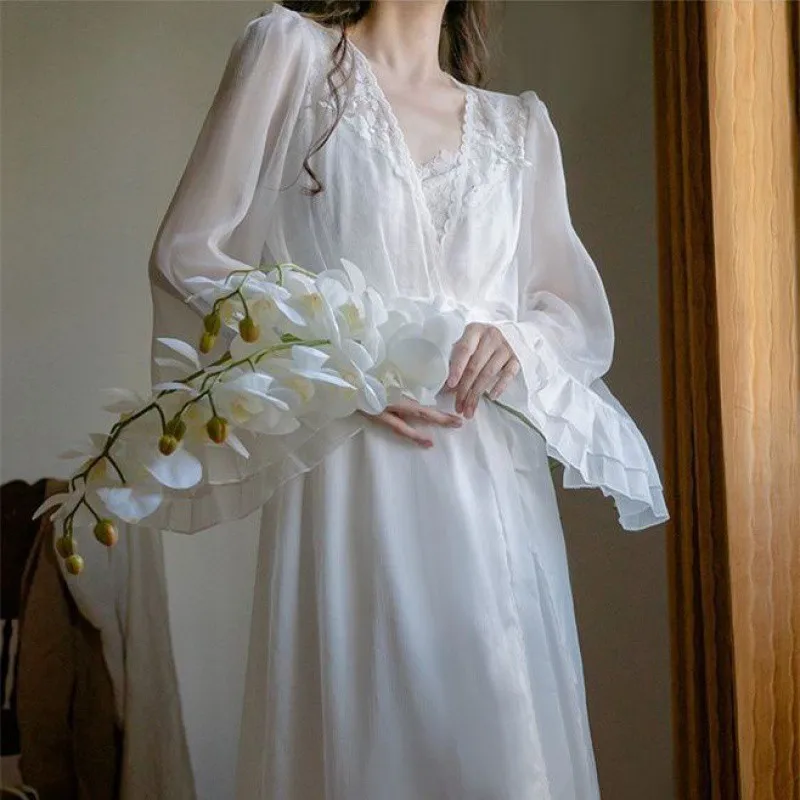 Long White Wedding Robe Nightgown Set Elegant French Court Style Sleepwear Nightdress Sweet Lace Gauze Home Dress Bathrobe