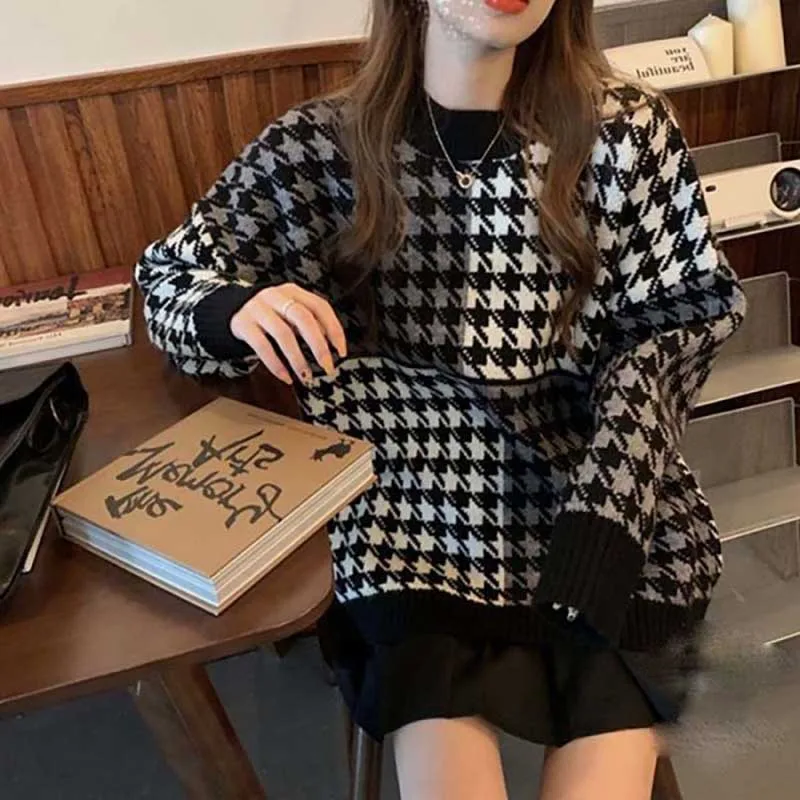 Fashion O-Neck Loose Spliced Houndstooth Sweaters Female Clothing 2023 Winter Oversized Knitted Casual Pullovers Korean Tops