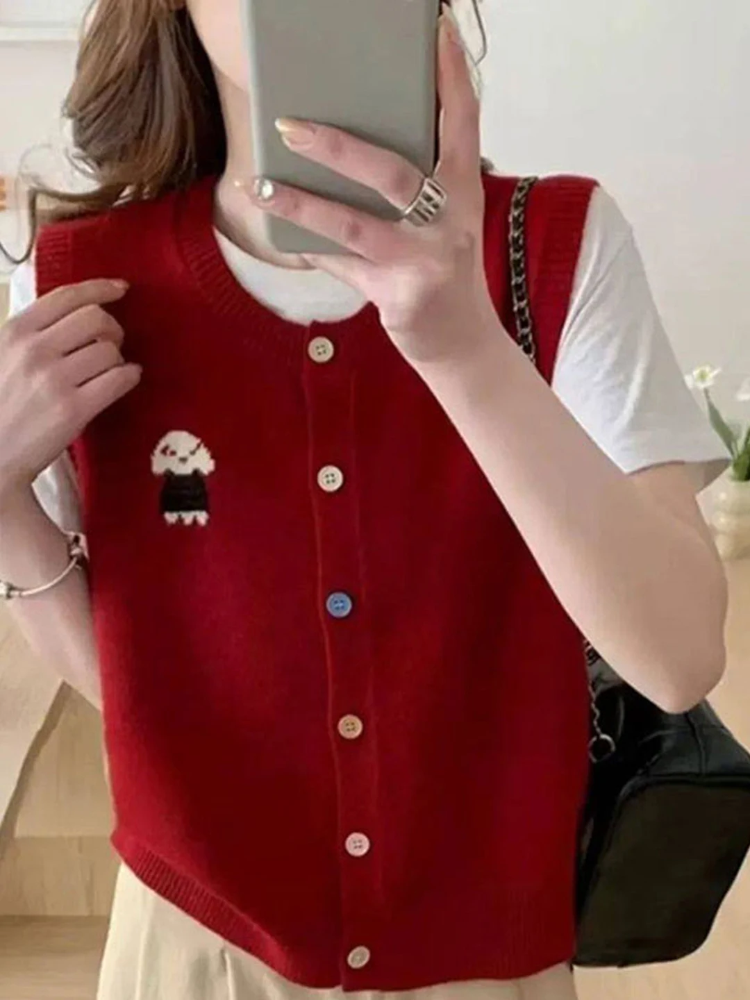 Fashionable Embroidered Dog Sleeveless Knitted Vest Women Early Autumn Style Layered Wear Single Buttoned Top Polyester Fiber