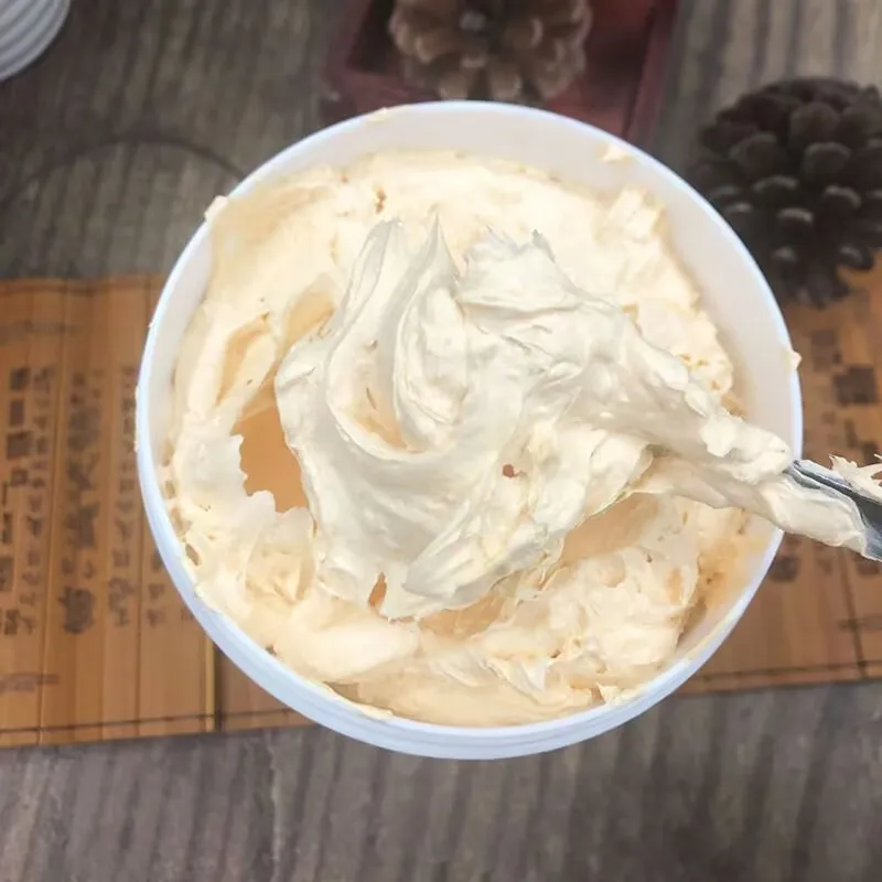 كريما إيلومينادورا دي بيل، كريما بارا أكلارار لا بيل دي كارا و كويلو، كريما دي ميلينينا 250 جرام #3