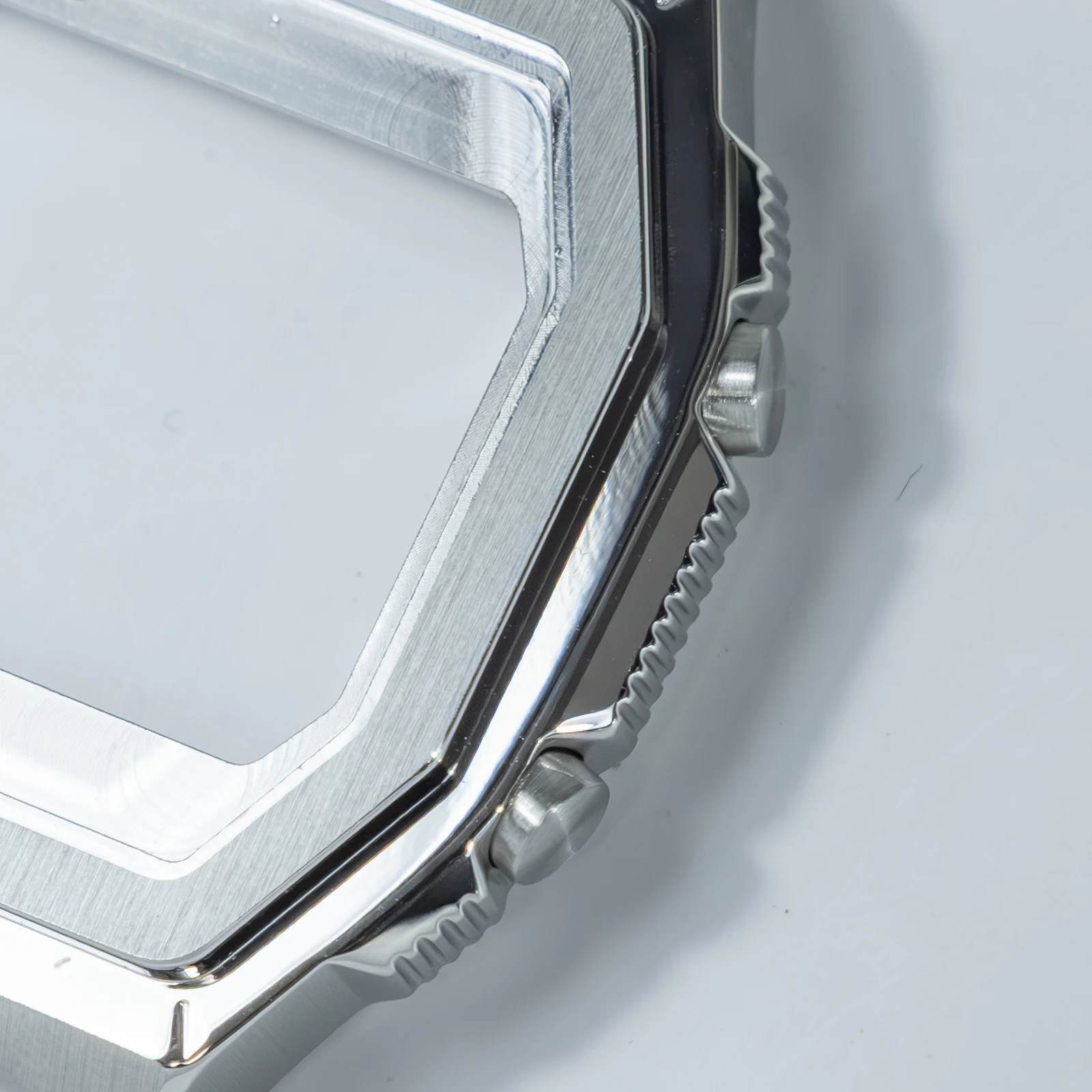 Royale Ultra Mod für CASIO F-91/A158/A159 Uhrengehäuse 316L Edelstahl K1 Mineral Poliert Gebürstetes Mattes Gehäuse Sunray Zifferblatt-Set – Detail 10