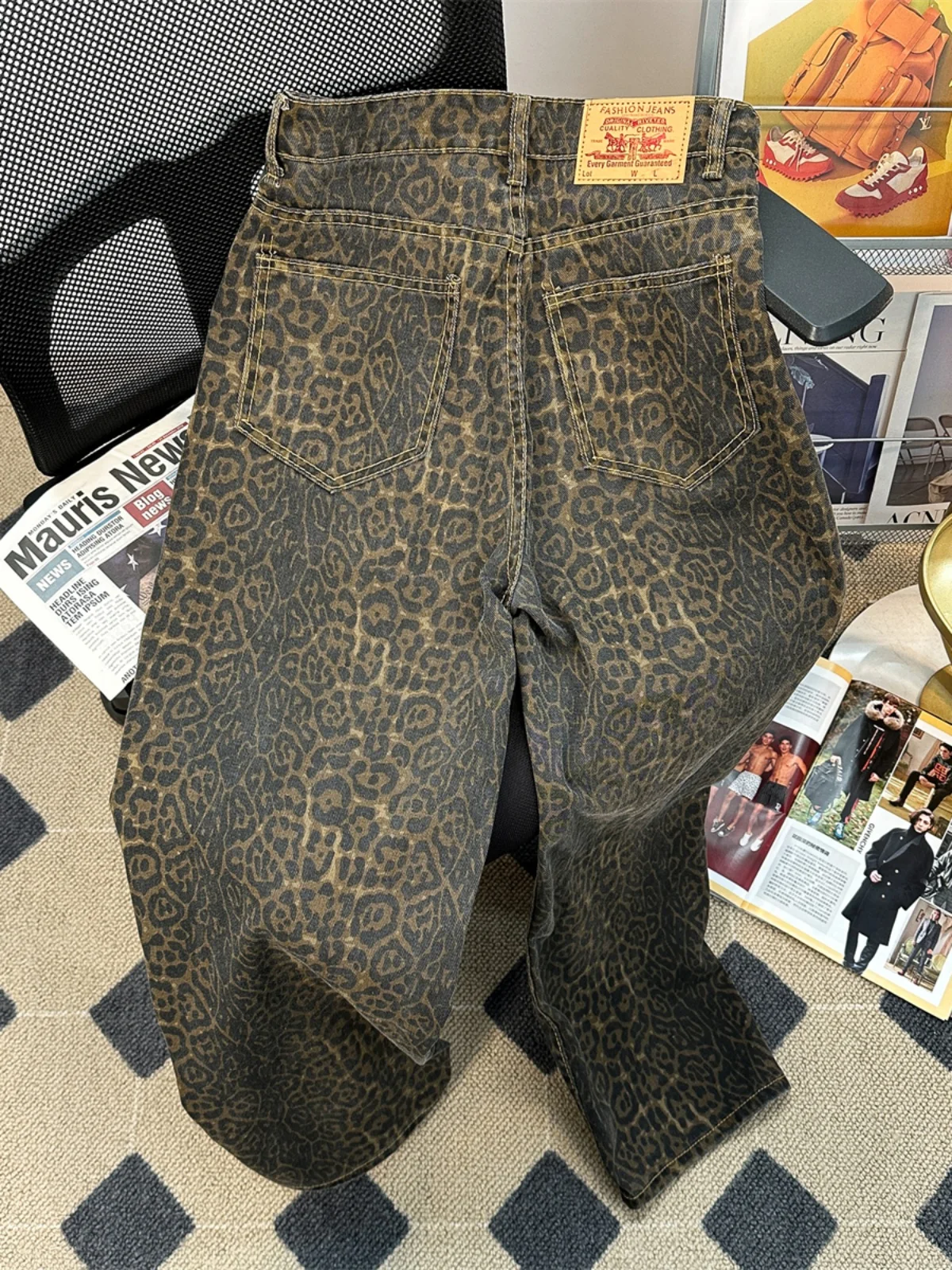 Autumn Leopard Print Jeans For Men Fashion Retro Denim Pants American Casual High Street Loose Male Straight Leg Trousers