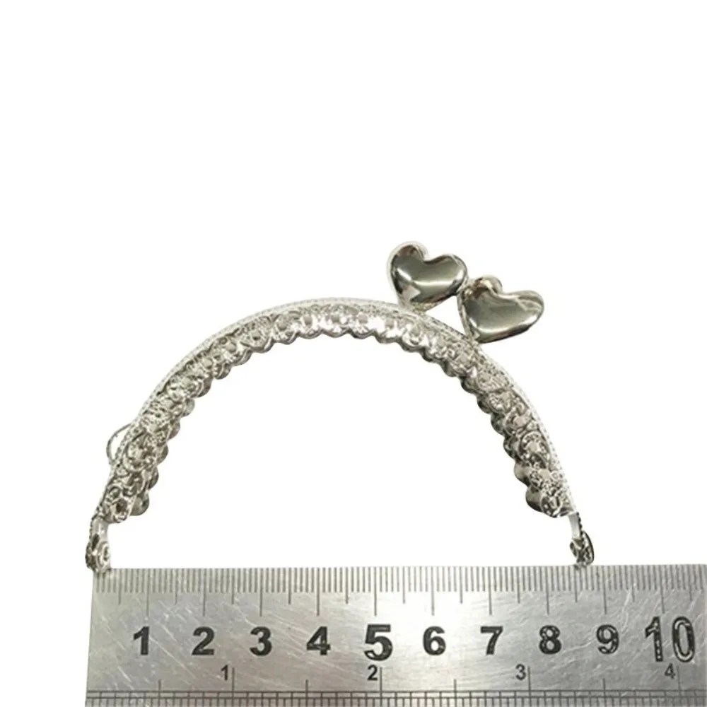 

Metal Purse Frame Kiss Clasp Bag Hardware DIY Handmade Bag Kiss Clasp Lock Embossed Metal Bags Handle 8.5cm Bag Clasps